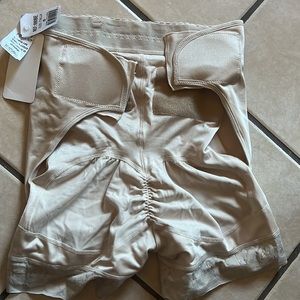 New size Small nude Claudia Molina faja colombiana 2 in 1